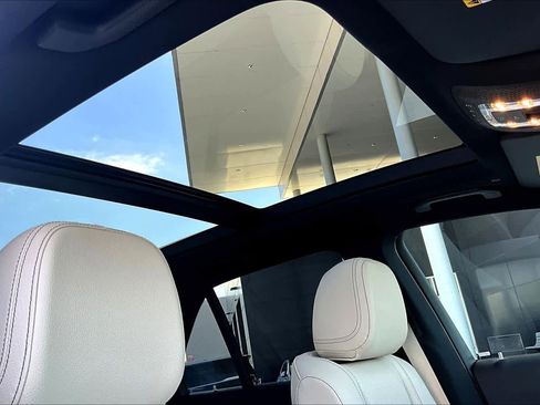 Used 2025 Mercedes-Benz GLE 350 4MATIC image 13