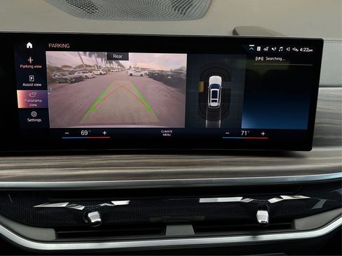 Used 2023 BMW X7 xDrive40i w/ M Sport Package image 25