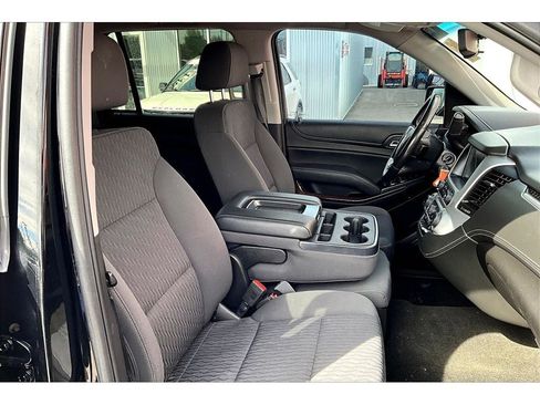 Used 2018 GMC Yukon SLE w/ HD Trailering Package AWD/4WD image 8