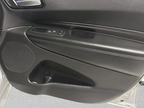 Used 2024 Dodge Durango SXT w/ SXT Blacktop Group image 26