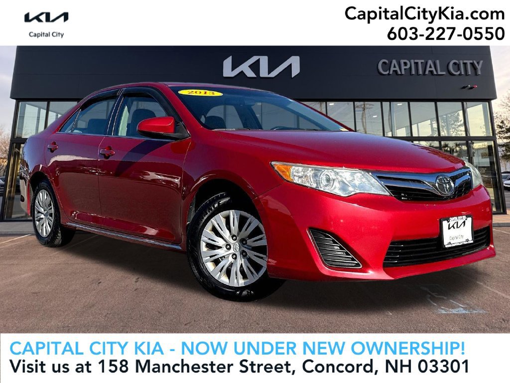 Used 2013 Toyota Camry LE FWD image 1