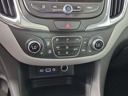 Used 2020 Chevrolet Equinox LT FWD image 25