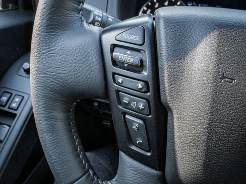 Used 2023 Nissan Frontier SV w/ SV Convenience Package image 19