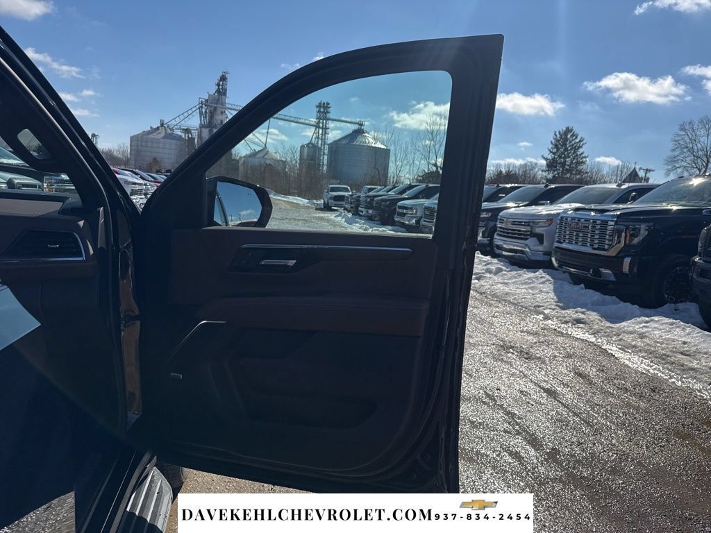 Used 2025 Chevrolet Tahoe High Country w/ Sun And Tow Package AWD/4WD image 51