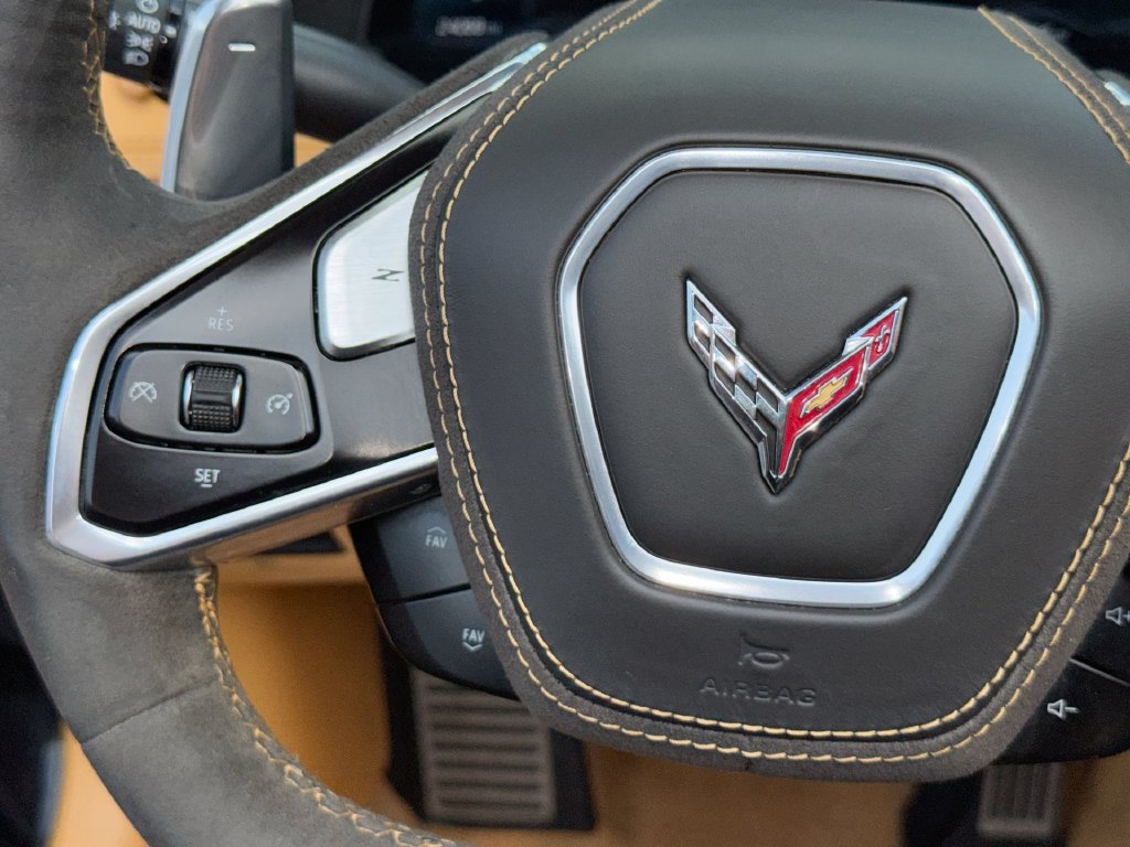 Used 2023 Chevrolet Corvette Stingray Premium Conv w/ Z51 Performance Package RWD image 17
