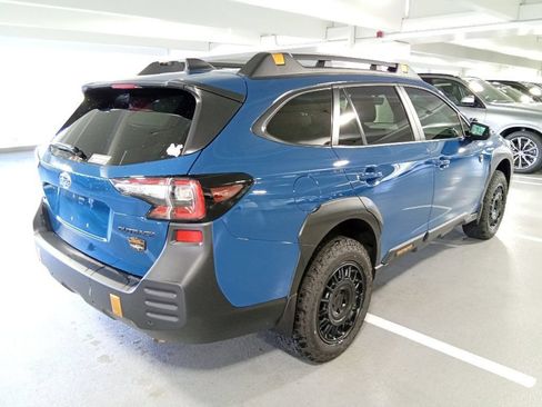 Used 2025 Subaru Outback Wilderness AWD/4WD image 5