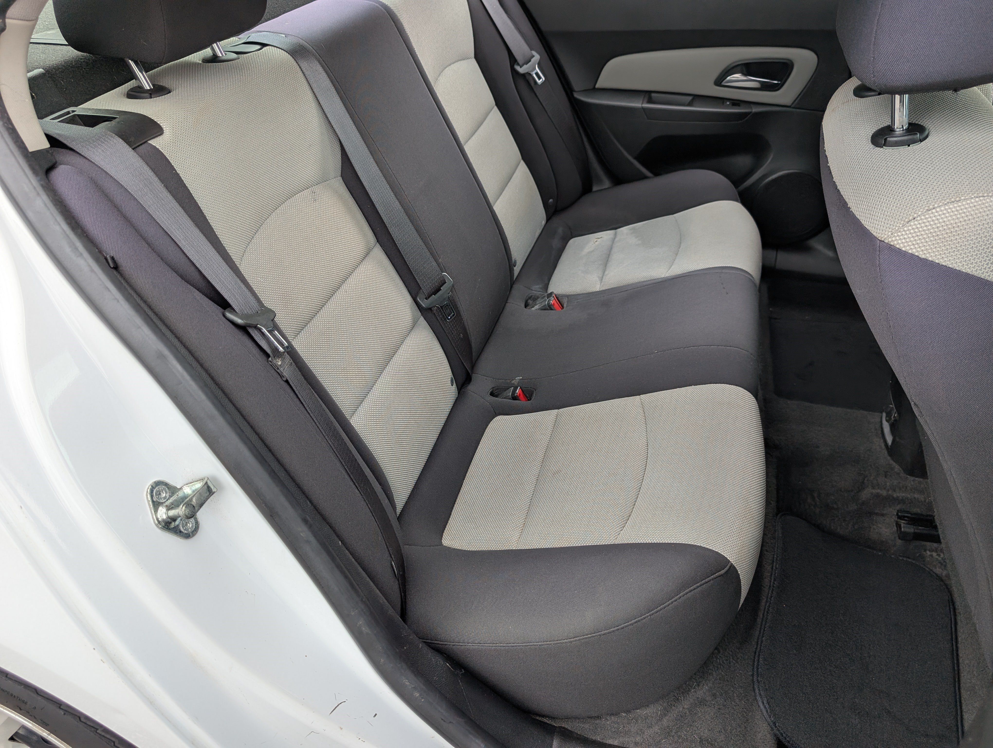 Used 2015 Chevrolet Cruze LS FWD image 19