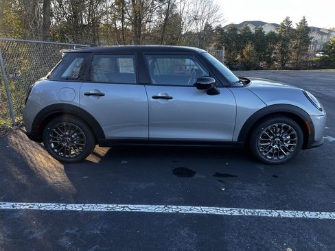 Used 2025 MINI Cooper S image 4