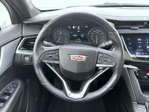 Used 2020 Cadillac XT6 Premium Luxury image 15