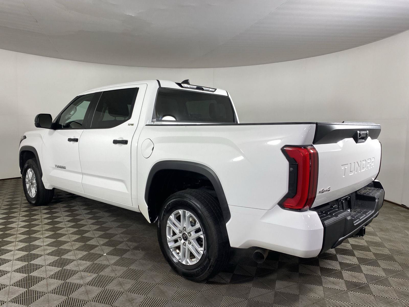 Used 2024 Toyota Tundra SR5 AWD/4WD image 4