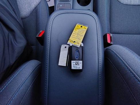 New 2025 Ford Maverick XLT w/ Equipment Group 301A image 22