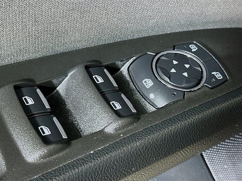 Used 2020 Ford Fusion SE AWD/4WD image 18