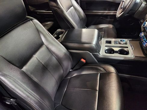 Used 2021 Ford Expedition Max XLT image 34