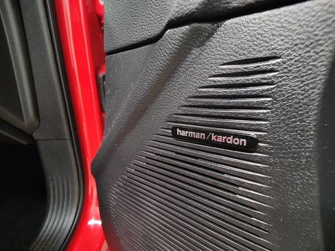 Used 2015 Dodge Challenger R/T Plus image 11