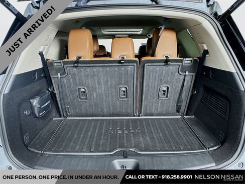 Used 2024 Nissan Pathfinder Platinum w/ Cargo Package image 28