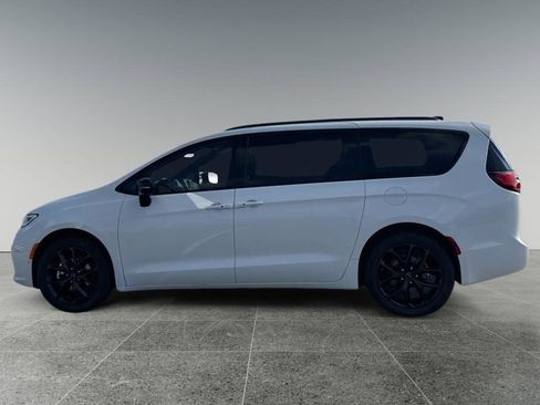 New 2026 Chrysler Pacifica Select w/ S Appearance Package image 6