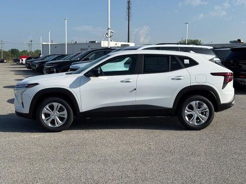 New 2026 Chevrolet Trax LS FWD image 2