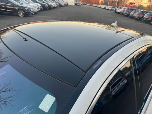 Used 2020 Mercedes-Benz S 560 Sedan w/ AMG Line Exterior image 14