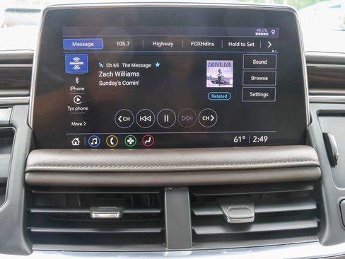 Used 2021 Chevrolet Tahoe Z71 w/ Luxury Package AWD/4WD image 25