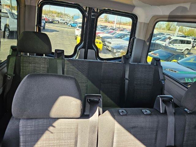 Used 2016 Mercedes-Benz Sprinter 2500 image 31