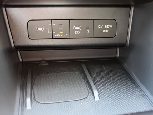 Used 2025 Hyundai Sonata SEL FWD image 25