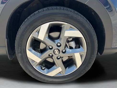 Certified 2024 Hyundai Venue Limited FWD image 23