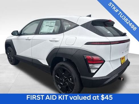 New 2026 Hyundai Kona SE image 5