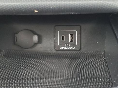 Used 2020 Nissan Pathfinder SL image 27