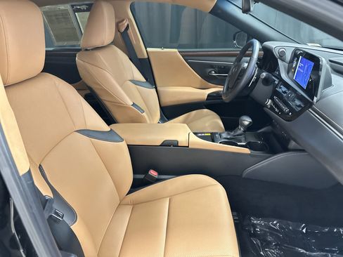 Certified 2023 Lexus ES 350 w/ Premium Package image 33