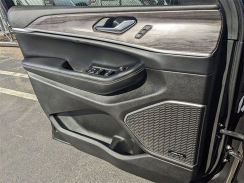 Certified 2022 Jeep Grand Cherokee L Limited image 20