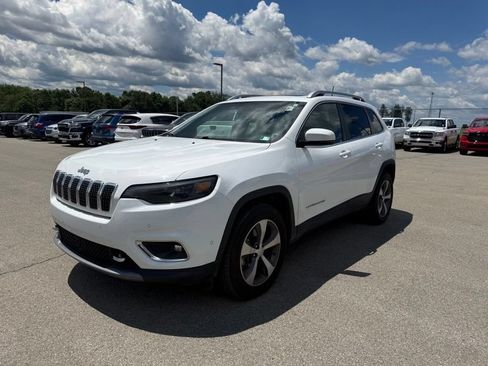 Used 2021 Jeep Cherokee Limited w/ Elite Package AWD/4WD image 3