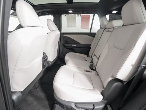 Certified 2025 Lexus TX 350 AWD image 13