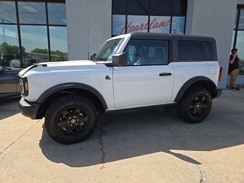 Used 2024 Ford Bronco Black Diamond AWD/4WD image 5