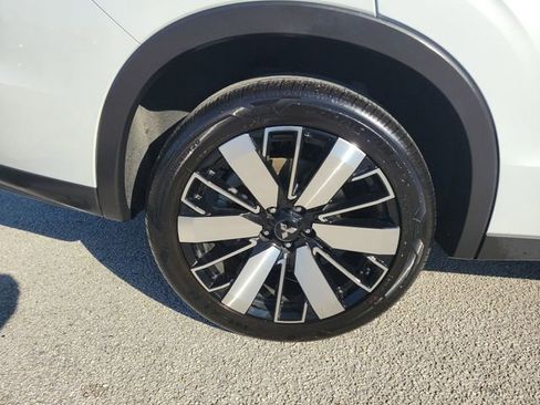 Used 2025 Mitsubishi Outlander SE image 7