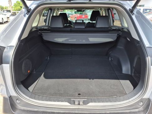 Used 2020 Toyota RAV4 Limited AWD/4WD image 7