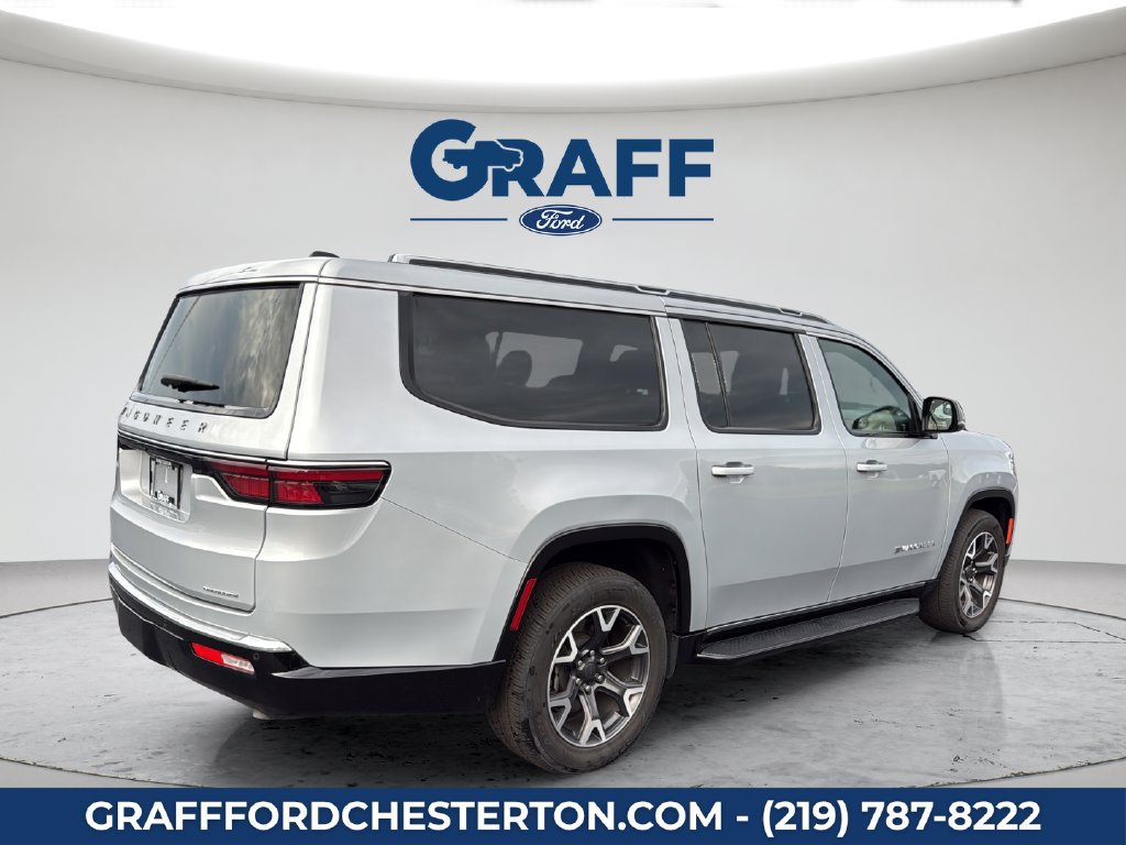 Used 2024 Jeep Wagoneer L Series III AWD/4WD image 7