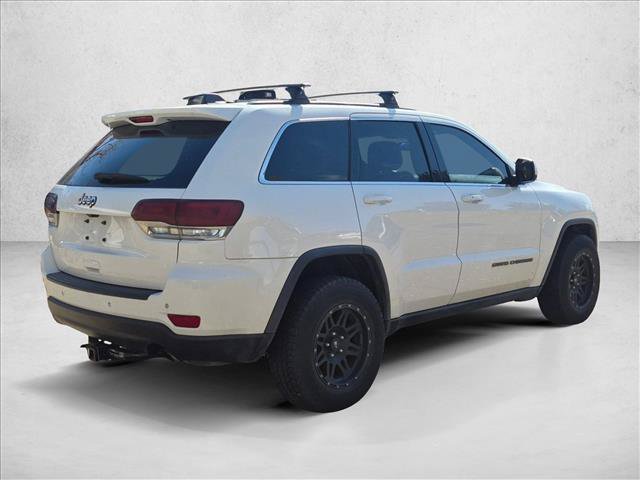 Used 2017 Jeep Grand Cherokee Laredo AWD/4WD image 5