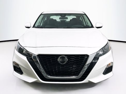 Used 2022 Nissan Altima 2.5 S image 2