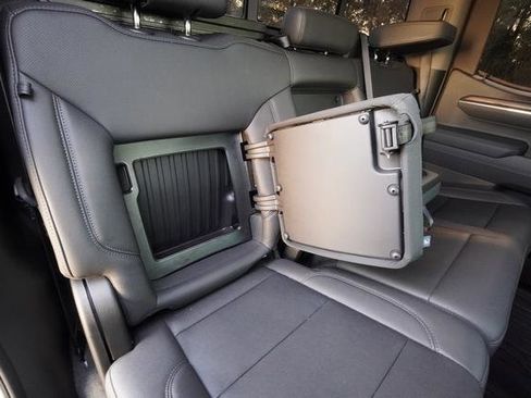 Used 2025 GMC Sierra 1500 SLT w/ SLT Premium Plus Package image 34