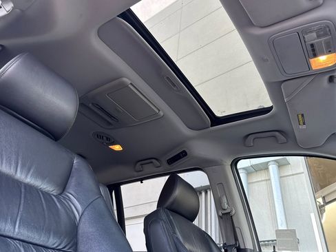 Used 2010 Honda Odyssey Touring image 14