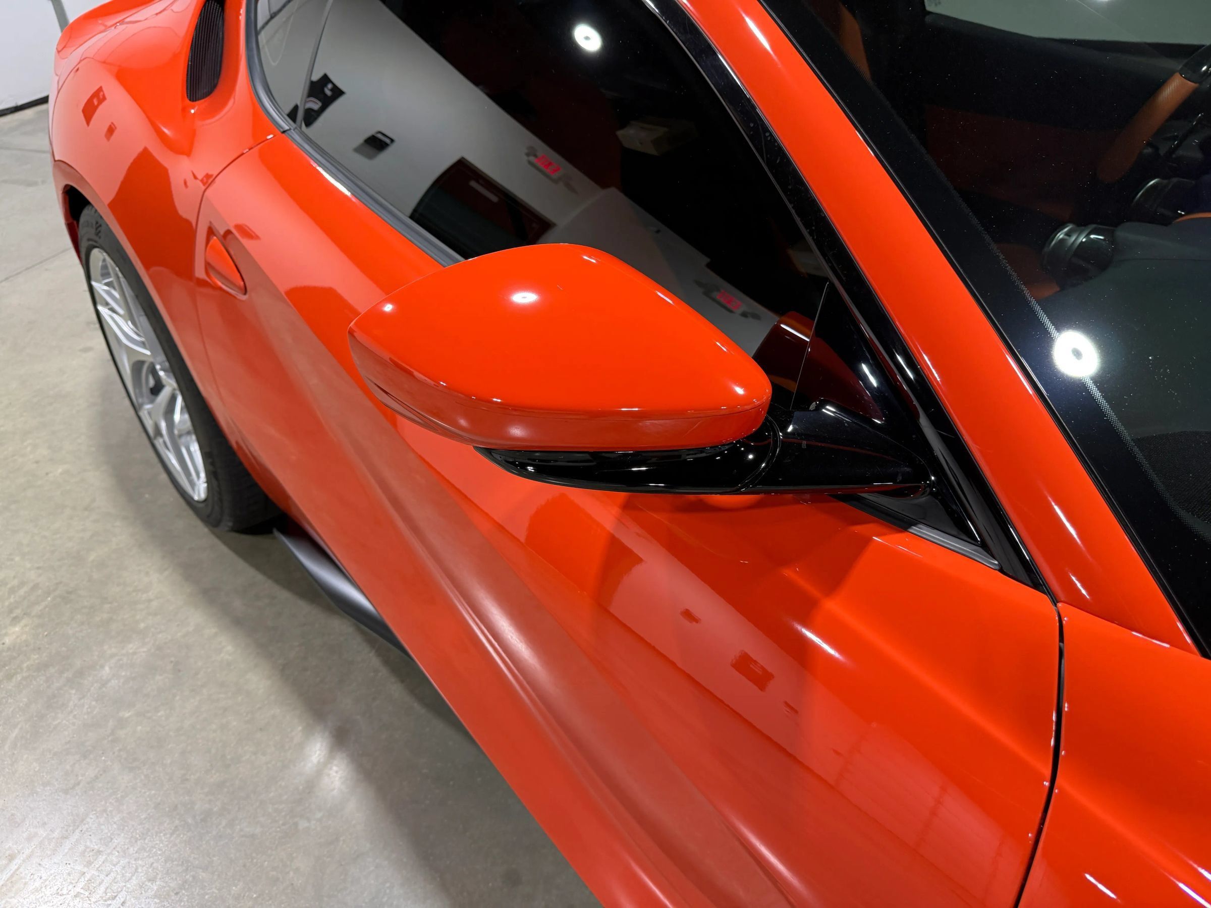 Used 2020 Ferrari 812 Superfast RWD image 26