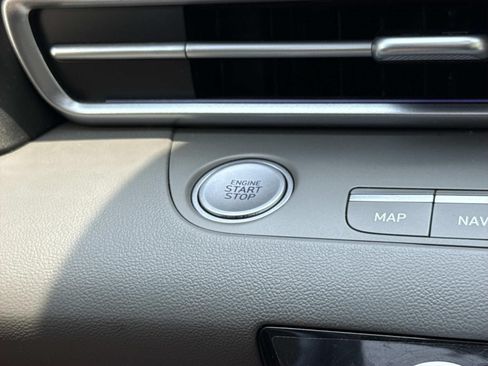 Used 2025 Hyundai Elantra SEL FWD image 20
