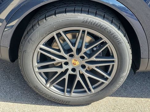New 2026 Porsche Cayenne AWD/4WD image 14
