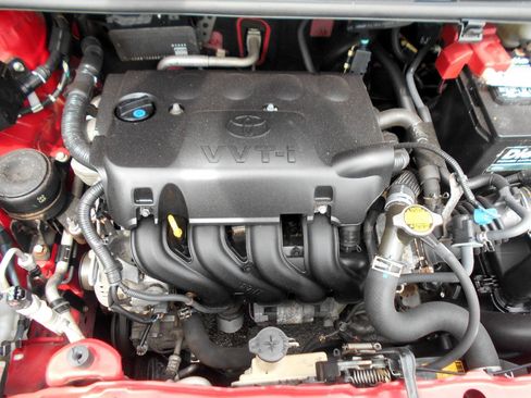 Used 2014 Toyota Yaris L FWD image 23