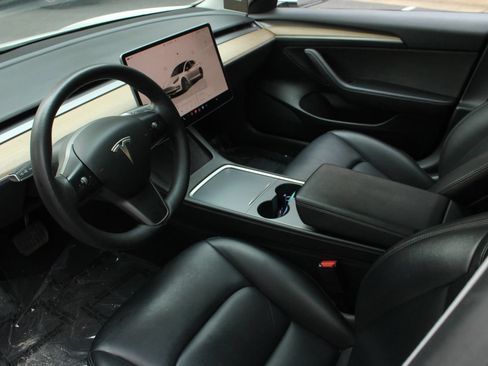 Used 2023 Tesla Model 3 Standard Range RWD image 13