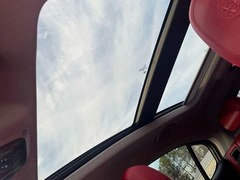 Used 2019 Alfa Romeo Stelvio Ti image 14