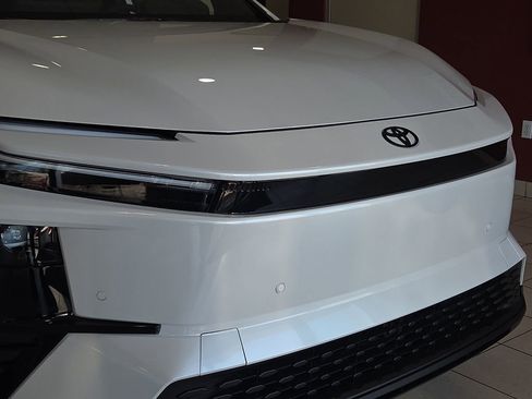 New 2026 Toyota C-HR AWD/4WD image 7