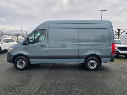 New 2025 Mercedes-Benz Sprinter 2500 image 3