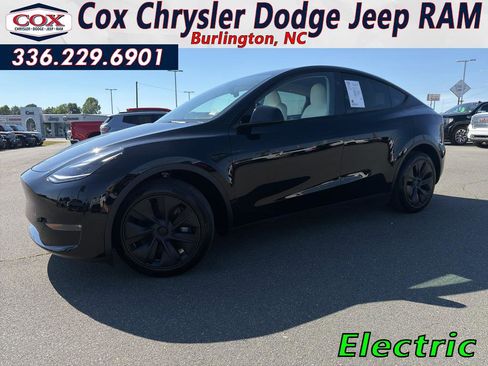 Used 2025 Tesla Model Y Long Range AWD/4WD image 1