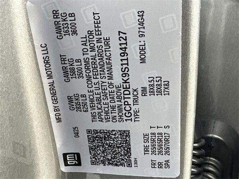 Used 2025 Chevrolet Colorado Z71 w/ Technology Package image 25